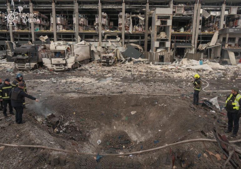 Ridicat în vreme de război, distrus într-o noapte - a fost bombardat primul depozit logistic „verde” al Ucrainei (Foto&Video)