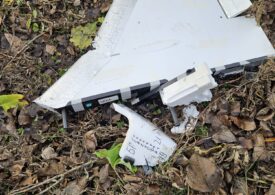 Drona căzută în Vaslui a provocat agitație: Localnicii cred că vor fi chemați la război (Foto&Video)