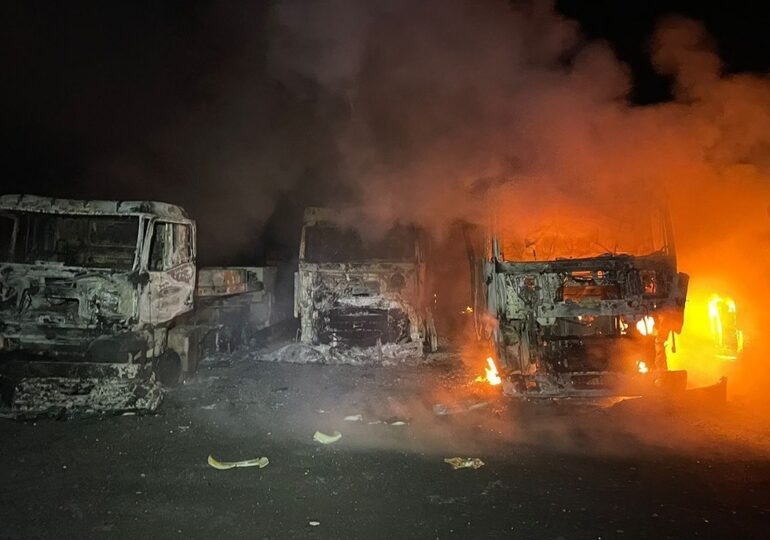 <span style="color:#990000;">Ziua 1350</span> Odesa, în flăcări. Ucraina a lovit o rafinărie Lukoil. Zelenski vizitează trupele. Veste bună de la UE. Polonia își face zid propriu de drone (Foto&Video)