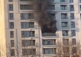 Incendiu puternic într-un bloc din Capitală. 17 persoane au ajuns la spital, una în stare gravă (Video)