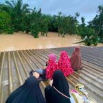 Situație disperată în Thailanda, după cea mai puternică ploaie din ultimii 300 de ani. Au murit 18 oameni, iar alții nu au ce mânca și sunt blocați în case de zile întregi (Foto&Video)