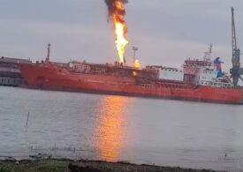Două sate din Deltă sunt evacuate, după ce o navă cu GPL a fost lovită de drone și e risc mare de explozie. Arafat: Posibilitate de impact pe o rază de 4,7 km (Video)