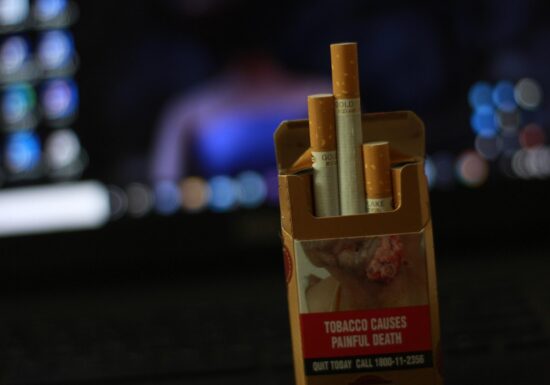 Expert: De ce nu pune niciun guvern taxe mai mari pe tutun?