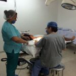 Pacienții din zona Moldovei au de acum acces la angiograf de ultimă generație. Prima operație a fost transmisă live