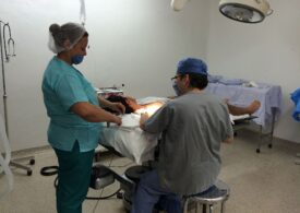 Pacienții din zona Moldovei au de acum acces la angiograf de ultimă generație. Prima operație a fost transmisă live