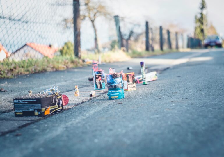 Amendă de 7.500 de lei dacă folosești petarde. Ce articole pirotehnice rămân legale