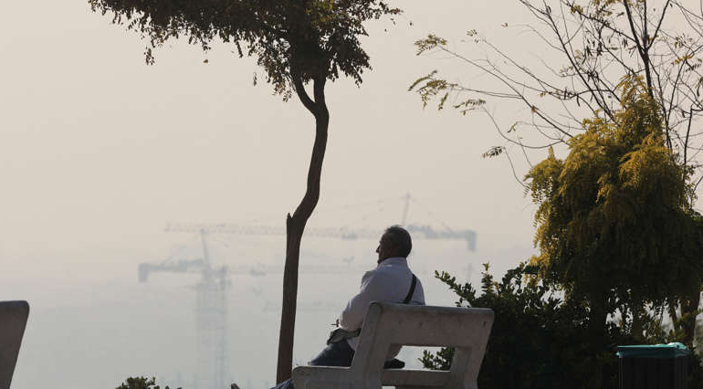 Restricții de trafic și școli închise în Teheran din cauza nivelului ridicat de poluare