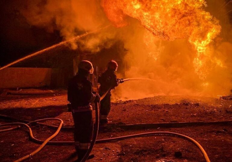 <span style="color:#990000;">Ziua 1357</span> Atac masiv la Odesa. Două rafinării rusești lovite (Video). Retragere în Zaporojie