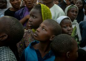 Răpire în masă în Niger. 227 de elevi și profesori, duși în miez de noapte într-o pădure de bărbați înarmați