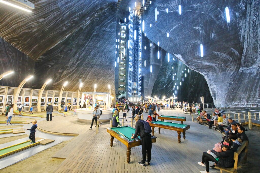 Un om de afaceri a pus sechestru pe acțiunile societății care administrează Salina Turda. Are de recuperat 9 milioane de lei