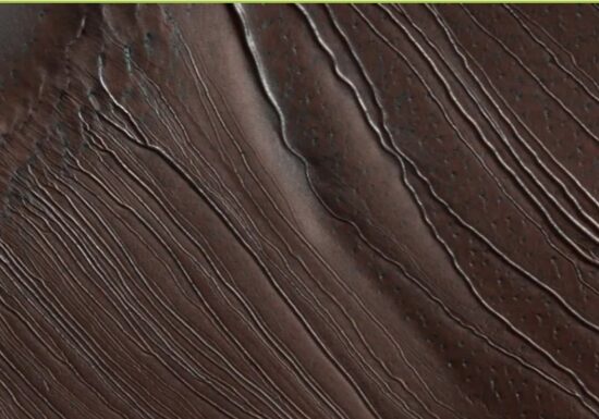 S-a aflat în sfârșit cum au fost create misterioasele șanțuri de pe Marte