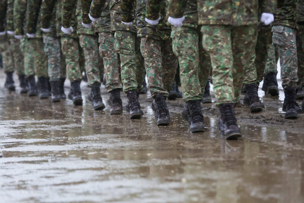 Repetiții generale pentru Parada Militară de Ziua Națională. Pe 1 Decembrie vor defila peste 2.900 de militari și specialiști și 45 de aeronave