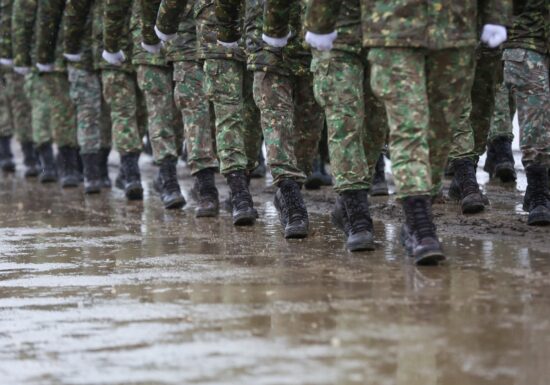 Repetiții generale pentru Parada Militară de Ziua Națională. Pe 1 Decembrie vor defila peste 2.900 de militari și specialiști și 45 de aeronave