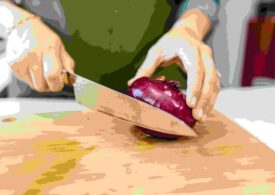 Cum tai ceapa fără lacrimi? Un studiu îți arată pas cu pas ce ai de făcut!