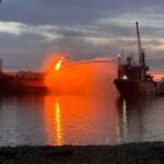 Locuitorii din Ceatalchioi se pot întoarce la casele lor. Riscul rămâne ridicat la Plauru, incendiul de pe nava plină cu GPL nu a fost încă lichidat (Video)