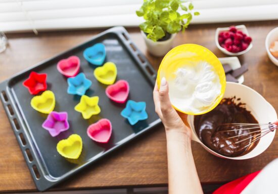 Pericolul din recipientele de copt din silicon