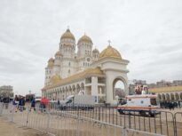 Jumătate dintre români merg la biserică, iar 46% nu au citit nicio carte în ultimul an. Barometru cultural