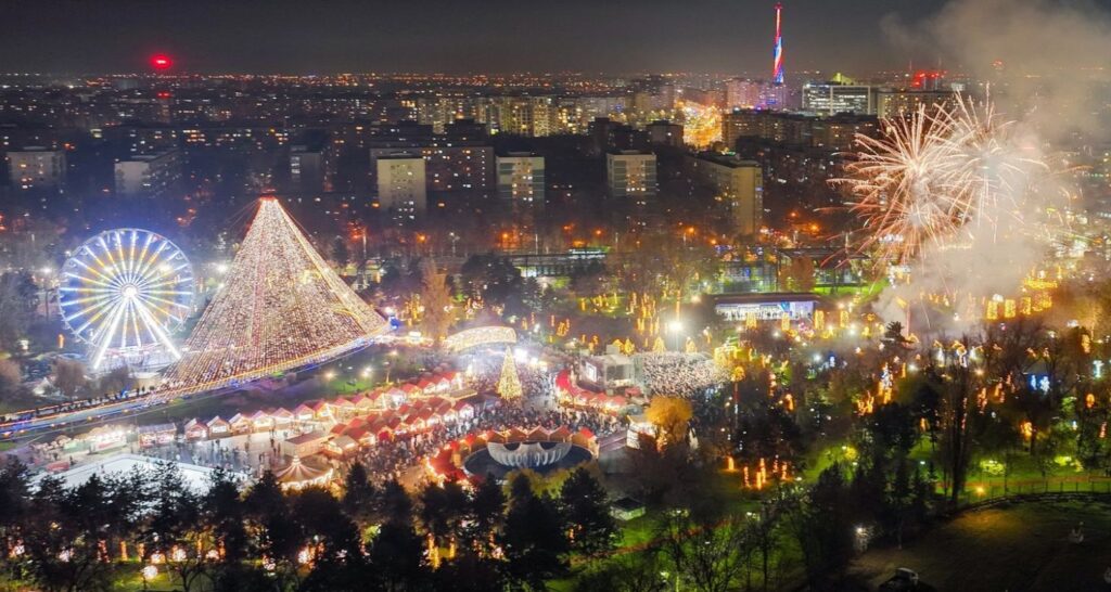 Azi se aprind luminile de sărbători în București. Vor fi concerte și focuri de artificii