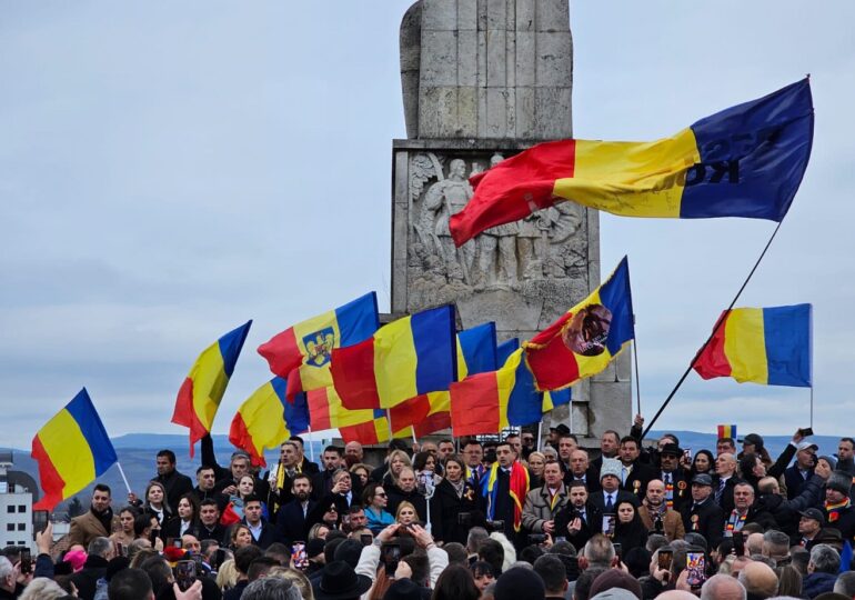 Primarul din Alba Iulia, după huiduielile în timpul imnului: Suveraniștii nu mai primesc aprobări pentru mitinguri de 1 Decembrie
