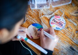 Ajungem MARI lansează un apel către companii: direcționarea a 20% din impozitul pe profit poate schimba viețile copiilor vulnerabili