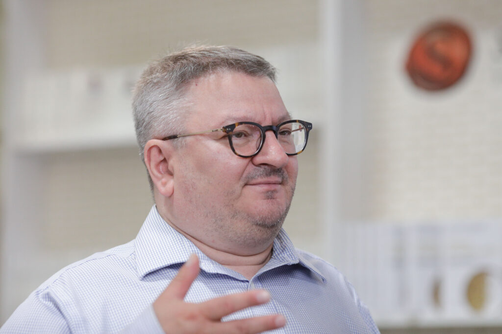Armand Goșu: Cei care au anulat alegerile din România au făcut jocul Rusiei – Interviu video