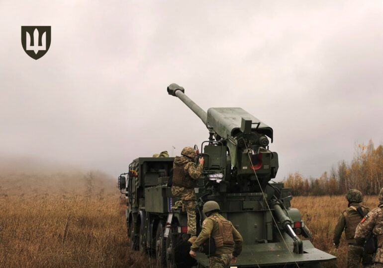 Bogdana, arma care ține linia frontului în Ucraina