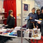 Bolojan a fost camuflat la Gaudeamus. Ce a cumpărat și cum a fost abordat de un cititor nemulțumit (Foto&Video)