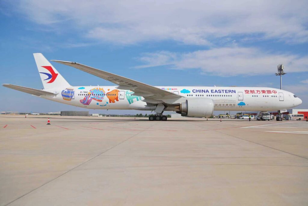 Record mondial: Cel mai lung zbor direct – 20.000 km peste trei continente (Video)