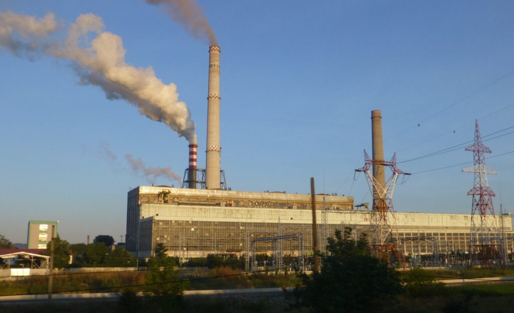 Electrocentrale Craiova – două perspective despre dezastrul din curtea Olguței Vasilescu care a pus bomboana pe coliva coaliției