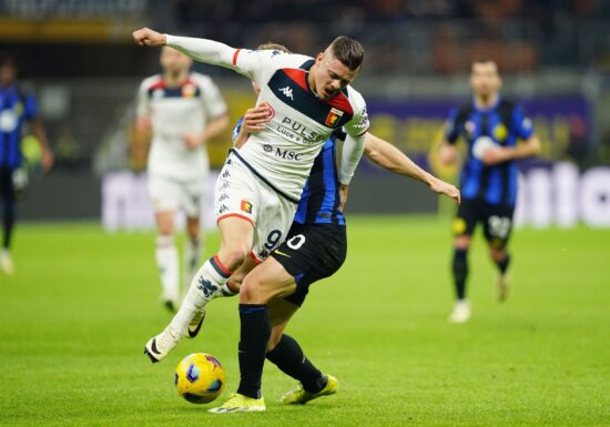 Inter urcă pe primul loc în Serie A după ce trece de Genoa lui Șucu și Stanciu
