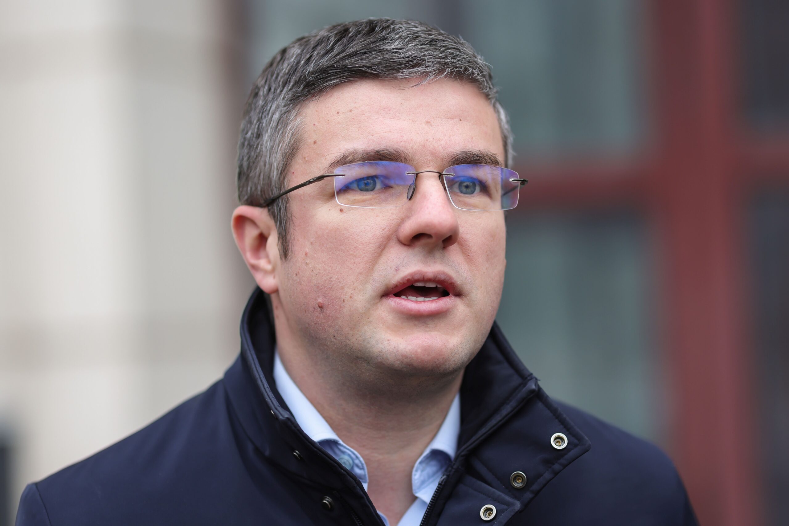 Ministrul Economiei, amendat cu aproape 105.000 de lei pentru întârzieri la numirea administratorilor unor companii de stat. Irineu Darău: Mi se impută sute de zile în care nici măcar nu eram ministru