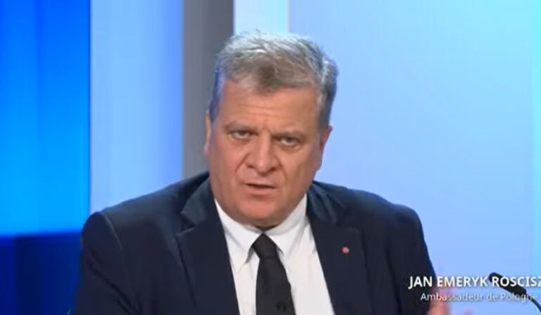 Și Polonia are un scandal cu diplome false: Ambasadorul la Paris a fost suspendat și arestat de Biroul Anticorupție