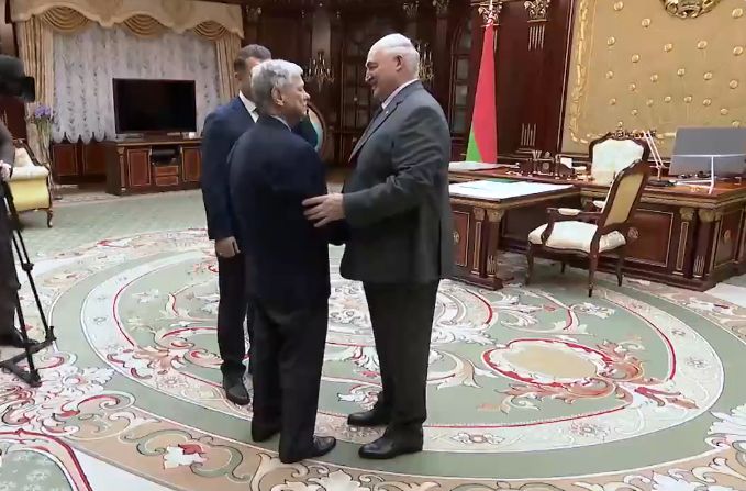 SUA ridică sancțiunile asupra potasei, după negocieri la Minsk. Lukașenko eliberează 123 de deținuți, inclusiv laureatul Nobel Ales Bialiațki