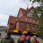 Una dintre cele mai radicale transformări urbane din lume: Un oraș întreg este mutat, clădire cu clădire (Video)