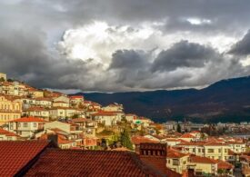 Bijuteria Europei, numită și „cel mai frumos loc de pe Pământ”. Nu este aglomerată, iar cazările sunt accesibile