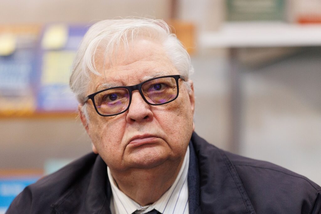 A murit analistul economic Mircea Coșea