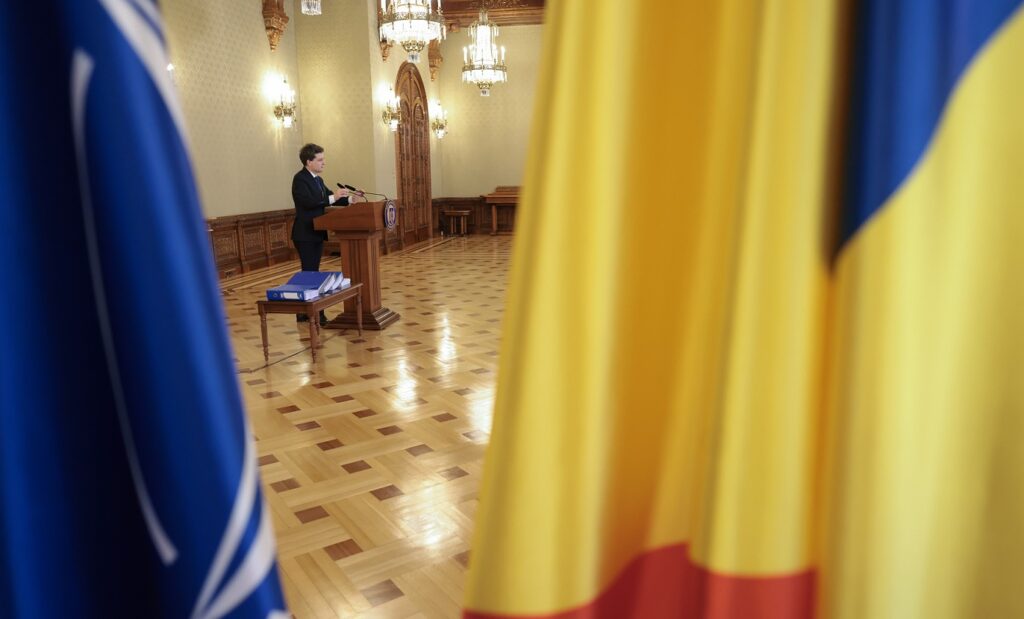 Noii miniștri USR de la Apărare și Economie depun azi jurământul