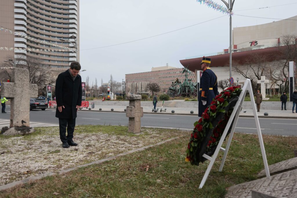 Nicușor Dan și Ilie Bolojan, mesaje de comemorare la 36 de ani de la Revoluție: „Datoria noastră este să apărăm libertatea câștigată”