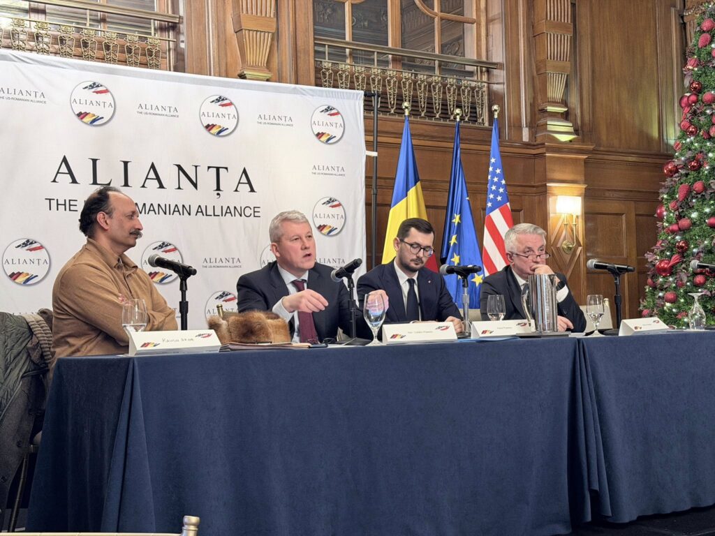 În timp ce în România i se cere demisia, Cătălin Predoiu este premiat la Washington pentru „contribuția la statul de drept”