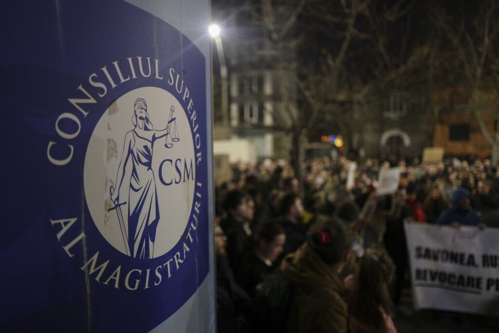 Rețeaua Lia Savonea s-a înnodat. Documentarul care a scos lumea în stradă