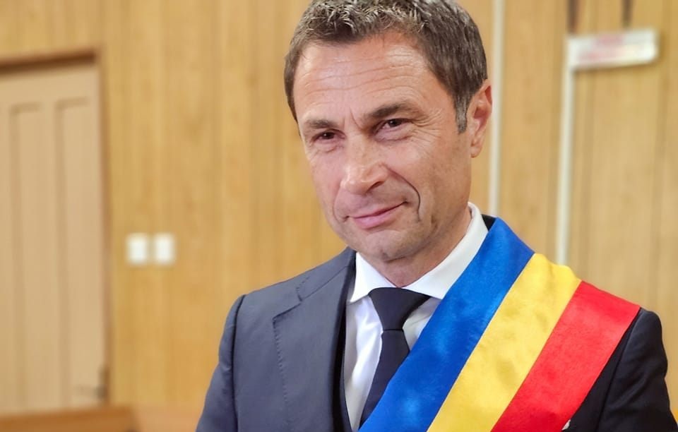 Revelion după gratii pentru primarul Mangaliei, care a luat peste 600.000 de euro mită