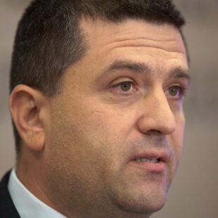 Radu Miruță, ministrul Apărării