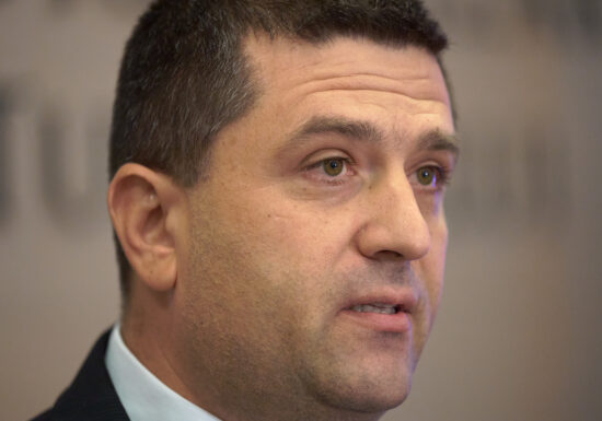 Criza din USR, politică sau de personal? Nebunul, mutat pe tabla de șah a Guvernului