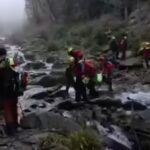 Intervenție de 16 ore în Munții Făgăraș. Un bărbat accidentat pe Valea Viștișoara a fost salvat de salvamontiști (Video)
