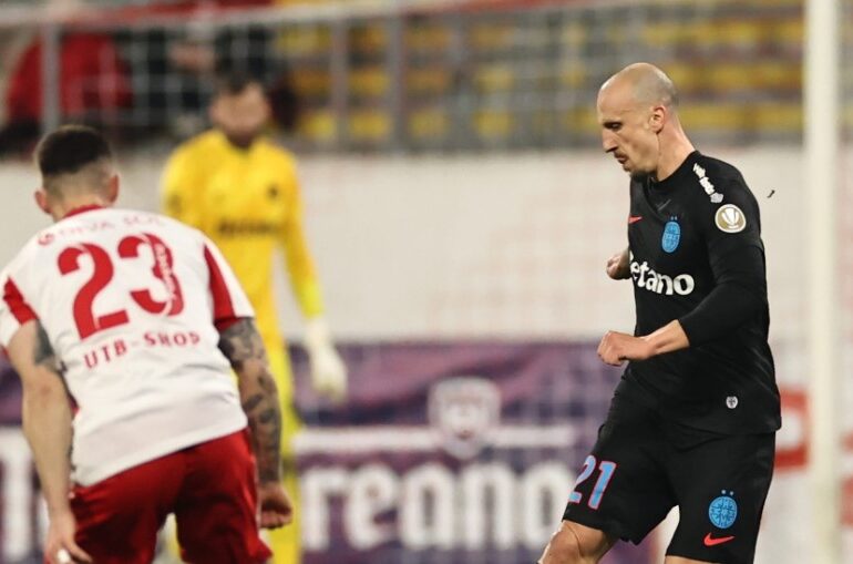 FCSB anunță numele celor patru jucători pe care-i dă afară: "Dacă nu vor să plece, nu-i băgăm pe listă"