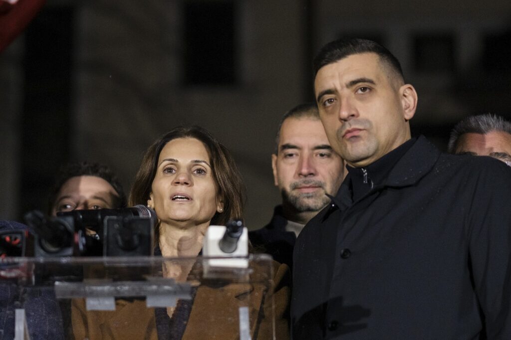 Anca Alexandrescu a candidat, dar George George Simion a făcut primele declarații