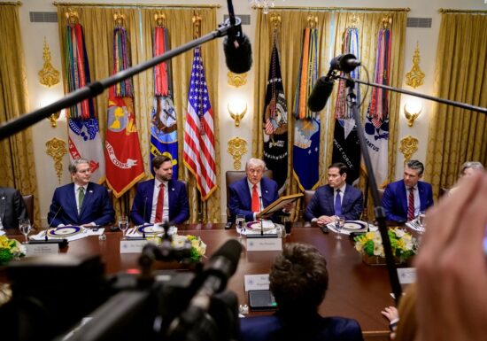 America a devenit adversarul Europei. Cele două arme secrete cu care UE îl poate paraliza pe Trump