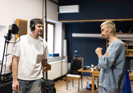 Tudor Chirilă și Cojo lansează GENERAȚII, un dialog tată-fiu despre frici, încredere și încercarea de a-și repara relația