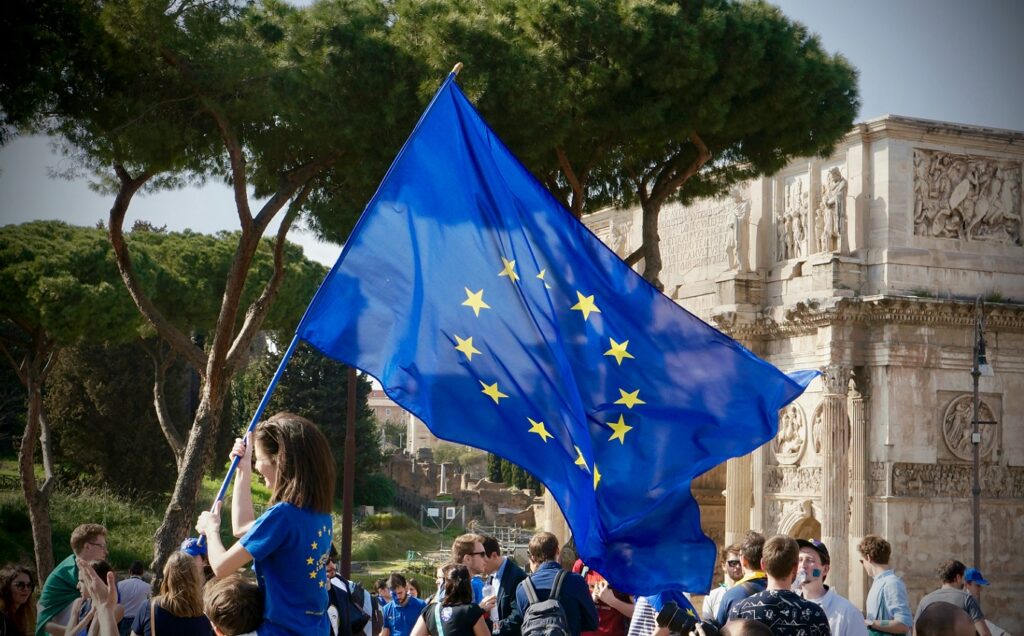 Un viitor fără extrema dreaptă: Tinerii visează la „Statele Unite ale Europei”