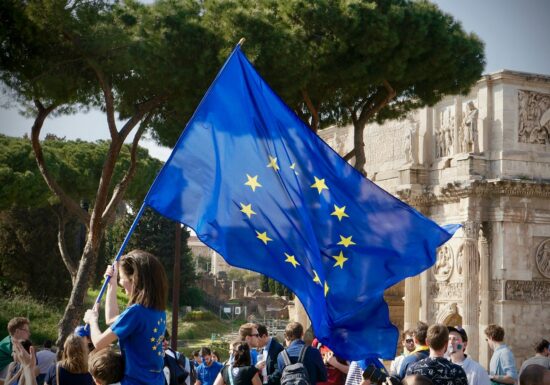 Un viitor fără extrema dreaptă: Tinerii visează la „Statele Unite ale Europei”